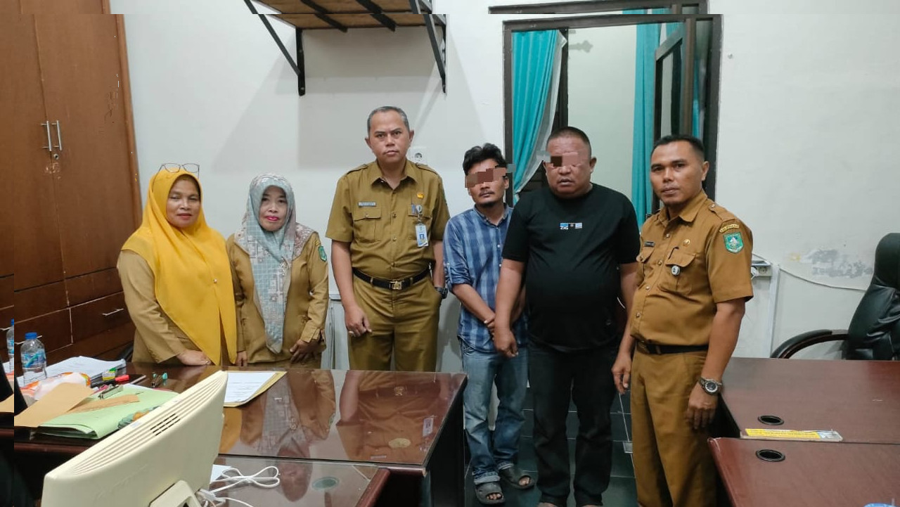 Dinsos Bengkalis Pulangkan Dua Manusia Silver Ke Kampung Halamannya