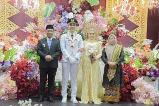 Wabup Bagus Santoso Jadi Inspektur Upacara Pernikahan Purna Praja IPDN Farrid dan Dinna