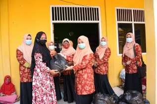 DWP Bengkalis Serahkan Bantuan Kepada Panti Asuhan Darussalam dan Dayang Derma 