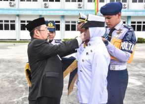 Kukuhkan Taruna Kemaritiman Polbeng, Bupati Harapkan SDM Terus Meningkatkan 