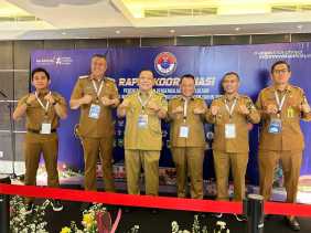 Wabup Bagus Santoso Serukan Suara dari Perbatasan, Ungkap Kondisi Darurat Abrasi di Hadapan Menteri