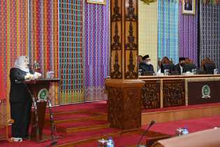 Bupati Kasmarni Sampaikan LKPJ Akhir Tahun Anggaran 2020 di Hadapan 29 Anggota Dewan