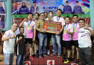 Turnamen Badminton Korpri Bengkalis Cup 2023 ditutup Bupati Bengkalis, Tim BRI Juara I 