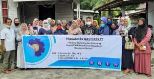 Polbeng Berikan Pelatihan Strategi Marketing dan Packaging  Kepada Rumah UKM Berkah Desa Resam Lapis