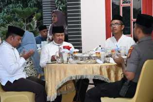 Bupati Amril Buka Puasa Bersama Warga di Kecamatan Siak Kecil
