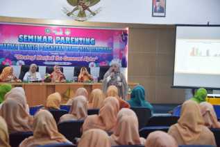 Bantu Peran Orang Tua Jadi Ibu Generasi Alpha, DWP Bengkalis Gelar Seminar Parenting