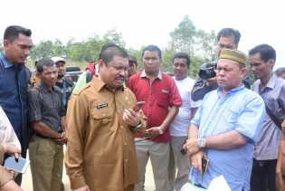 Di Depan Warga, Bupati Telepon Manager PLN Dumai