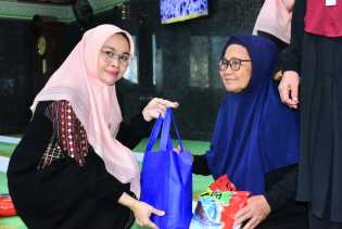 Tabligh Akbar Ramadan GOW, 30 Anak Yatim dan Kaum Duafa Terima Bantuan