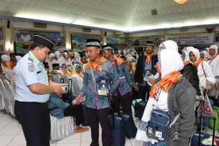 448 JCH Kloter 08 Embarkasi Batam Tinggalkan Tanah Air