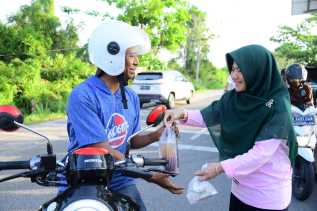 Takjil On The Road DWP Unit Dinas Perkebunan, Jadikan Ramadhan Lebih Berarti