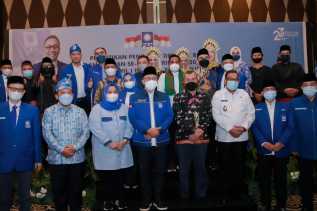 Pengurus DPW dan DPD PAN se-Riau Dilantik, Bupati Bengkalis Kasmarni Ucapkan Tahniah