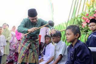 Wabup Bagus Santoso Dukung Budaya Baarak Balimau Desa Teluk Latak Jadi Even Wisata Tahunan