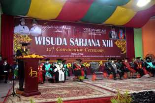 Wisuda Sarjana ke XIII STIE Syariah Bengkalis, Bupati Ucapkan Selamat dan Tahniah
