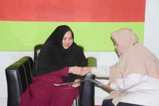 Bupati Kasmarni Serahkan Zakat Harta Ke Baznas Bengkalis