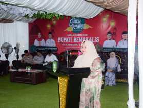 Safari Ramadhan Ke-9, Kasmarni Ajak Masyarakat Mandau Tetap Kompak dan Sinergi Bangun Negeri