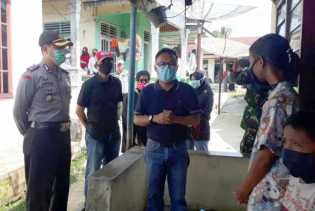 Datang Kediaman Ahli Waris PDP, Kadiskes Ersan Saputra TH Serahkan Santunan Pemkab Bengkalis