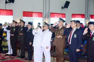 Bupati Kasmarni dan Wakil Bupati Bengkalis Ikuti Peringatan Detik-Detik Proklamasi HUT Ke-77 RI Secara Virtual