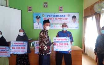 Pemdes  Resam Lapis Salurkan BLT Tahap I Tahun 2021 