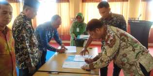 Pejabat di Balitbang Teken Pakta Integritas