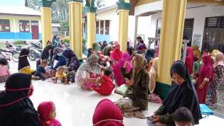 Tim KKM STIE Syari'ah Bengkalis Sosialisasi Stunting di Desa Kemuning Muda