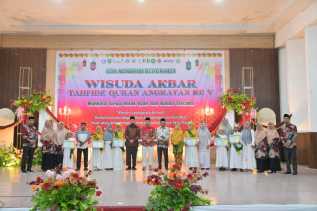 Hadiri Wisuda Akbar Tahfidz Qur'an Angkatan Ke- V SDS Aisyiyah  Bengkalis, Bupati Kasmarni Sampaikan Program Beasiswa