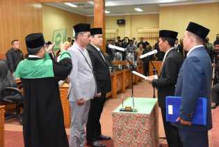 PAW DPRD Bengkalis, Mus Mulyadi dan Ibra Teguh Dilantik, Bupati Ucapkan Selamat