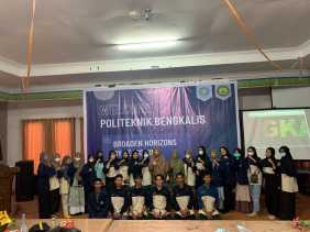 Ledsa Polbeng Study Banding ke HMPS PBI UIN Suska Riau