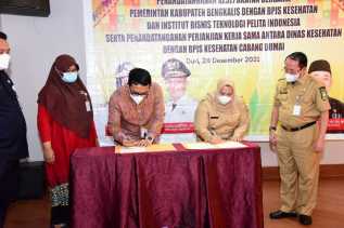 Bupati Kasmarni Tanda Tangani Nota Kesepakatan Bersama BPJS dan IBPTI