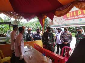 Tim Gugus Covid Semangati Petugas di Posko Siak Kecil dan Bandar Laksamana