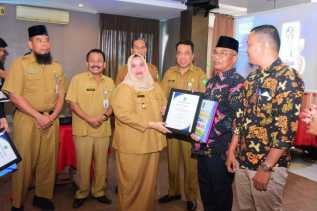 Bupati Kasmarni Dukung Aplikasi Kasmart