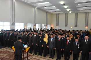 16 Pejabat Tinggi dan Satu Pejabat Fungsional Dilantik Bupati Bengkalis Amril Mukminin