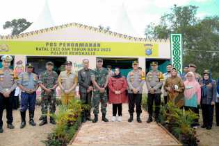 Tinjau Posko Pengamanan Nataru, Bupati Kasmarni Semangati Petugas