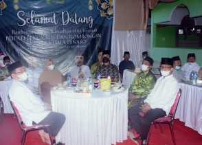 Bupati Kasmarni Buka Puasa dan Shalat Bersama di Masjid Al Anshor Talang Muandau 