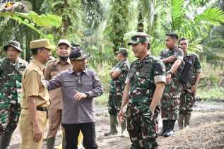 Bagus Santoso Sambut dan Dampingi Kasdam 1 BB, Tinjauan Program Ketahanan Pangan