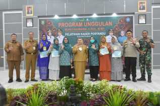 Tingkatkan Skill Kader Posyandu, Bupati Kasmarni Buka Bimtek TP PKK