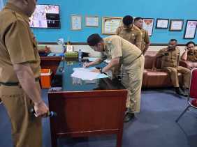 Disdukcapil Bengkalis Teken Pakta Integritas dan Perjanjian Kinerja Tahun Anggaran 2026