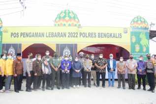 Tinjau Posko Mudik Lebaran, Kasmarni Berikan Semangat dan Apresiasi Kepada Petugas