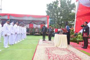 Bupati Bengkalis Lantik dan Ambil Sumpah 92 Penjabat Kepala Desa 