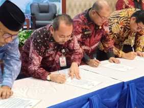  Sekda Bengkalis H Bustami HY Ikuti Diskusi Persiapan Penyaluran DAK Fisik dan DD 2019 di Pekanbaru