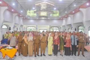 Cerdas Beretika Cantik Bersahaja, DWP Bengkalis Gelar Seminar Sehari