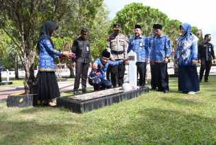 Sempena HUT Ke-51 Korpri, Pemkab Bengkalis Gelar Ziarah Makam Pahlawan