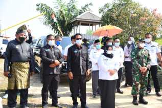 Bupati Kasmarni Silaturahmi dengan Suku Sakai