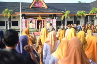 Wabup Bengkalis Pimpin Apel Pagi di Kantor Camat Bantan