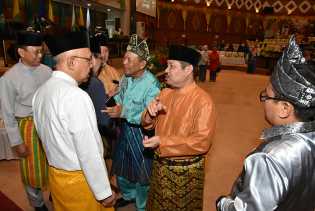 Bupati Bengkalis Hadir di Paripurna Hari Jadi ke-62 Provinsi Riau