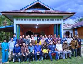 Diskop UKM Rohul Studi Banding ke Bandar Laksamana 