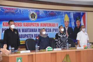 Bupati Kasmarni: PWI Kabupaten Bengkalis Harus Menjadi Perekat dan Pemersatu Insan Pers