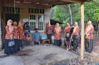 Menyongsong HUT ke-21, DWP Bengkalis Blusukan Beri Bantuan