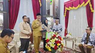 Wujud Kepedulian, PGRI Kab. Bengkalis Salurkan Bantuan 420 Juta, Kepada Korban Bencana di Sumbar