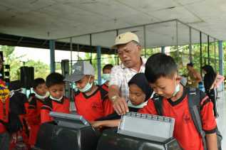Berikan Edukasi Tentang Sampah, DLH Bengkalis Bawa Siswa SD ke TPA