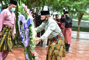 HUT Bengkalis Ke- 508, Plh Bupati Bengkalis Pimpin Ziarah Makam Pahlawan